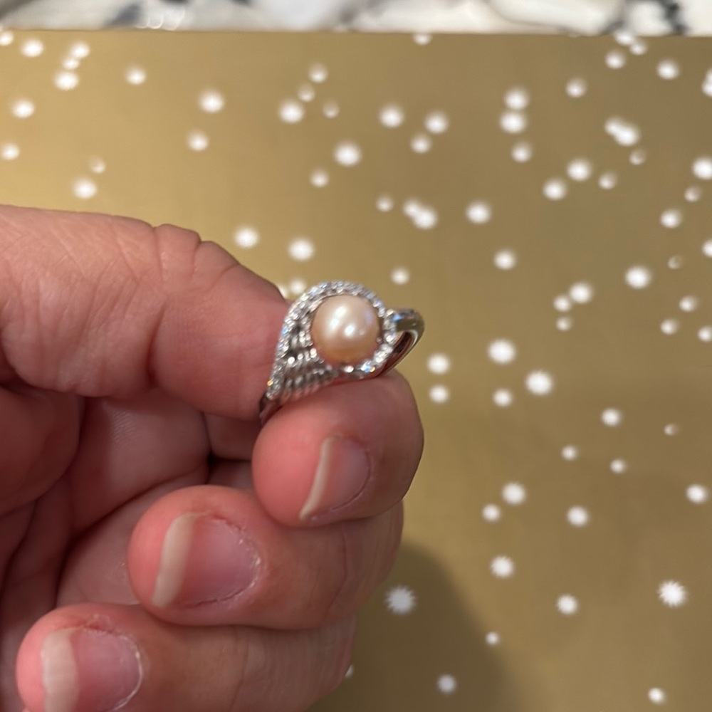 Vantel Pearls Silver and Cream Heart Ring